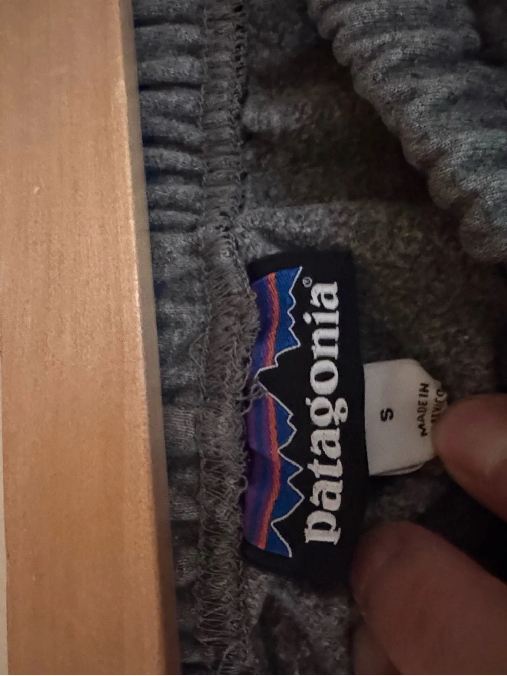 Patagonia Fleece Sweatpants Size Small Gray Logo Jogger Pants